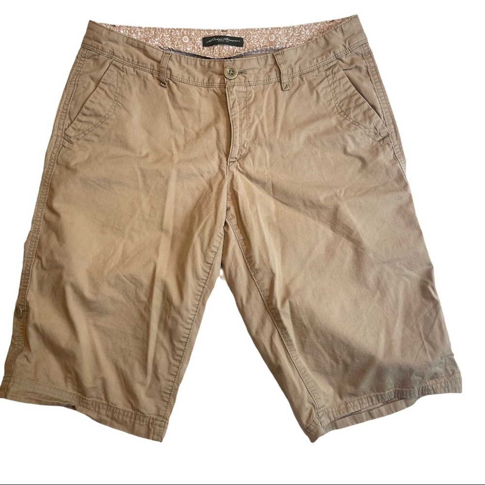 Eddie Bauer Women's Size 8 Tan Khaki Roll Up Flat Front Bermuda Shorts